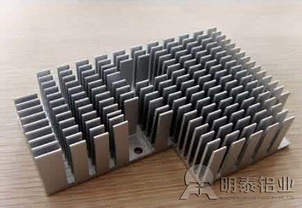 1100绿巨人在线观看播放免费用于散热片