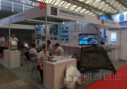 绿巨人色多多铝业展会现场
